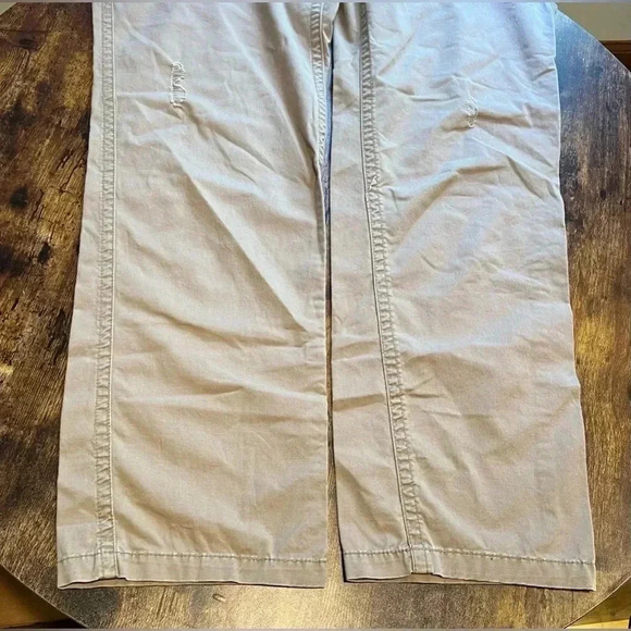 NEW YORK & COMPANY | ladies distressed khaki pants. Size: 10 - Picture 12 of 15